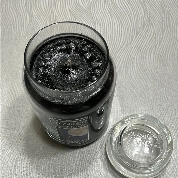 Yankee Candle Midsummer's Night - Black - Picture 2 of 3